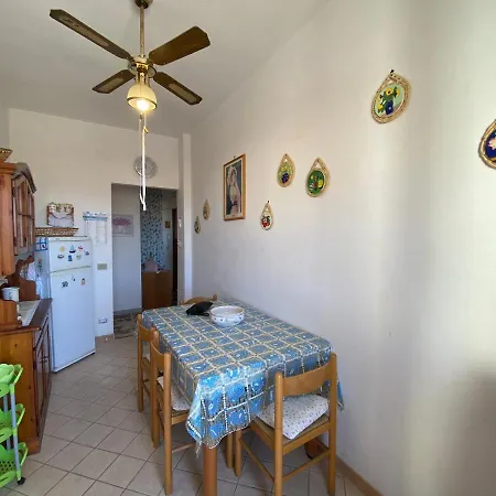 Marina House Apartament *