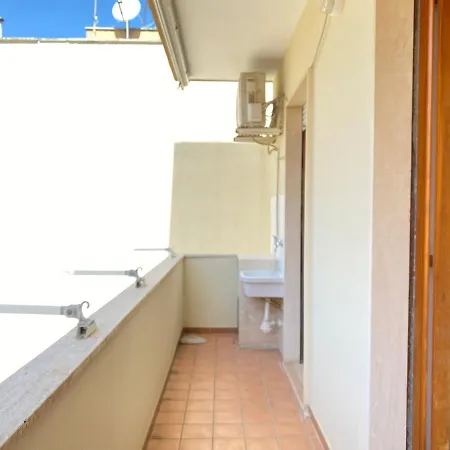 Marina House 아파트