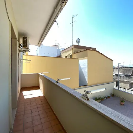 Апартаменти Marina House