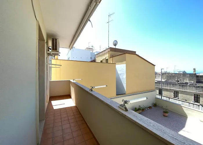 Апартаменти Marina House