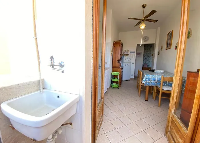 Marina House Апартаменти *